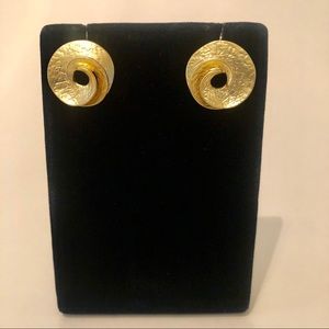 NWT Sale  ❤️John Michael Richardson swirl earrings